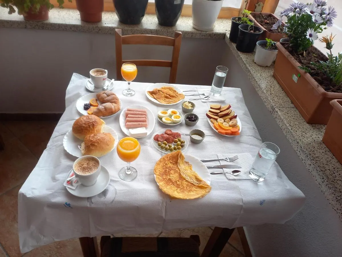 Vila Hk Kruje Bed & Breakfast
